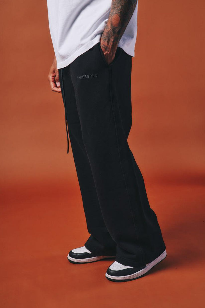 Line Logo Straightpants Black - Ultravioleta